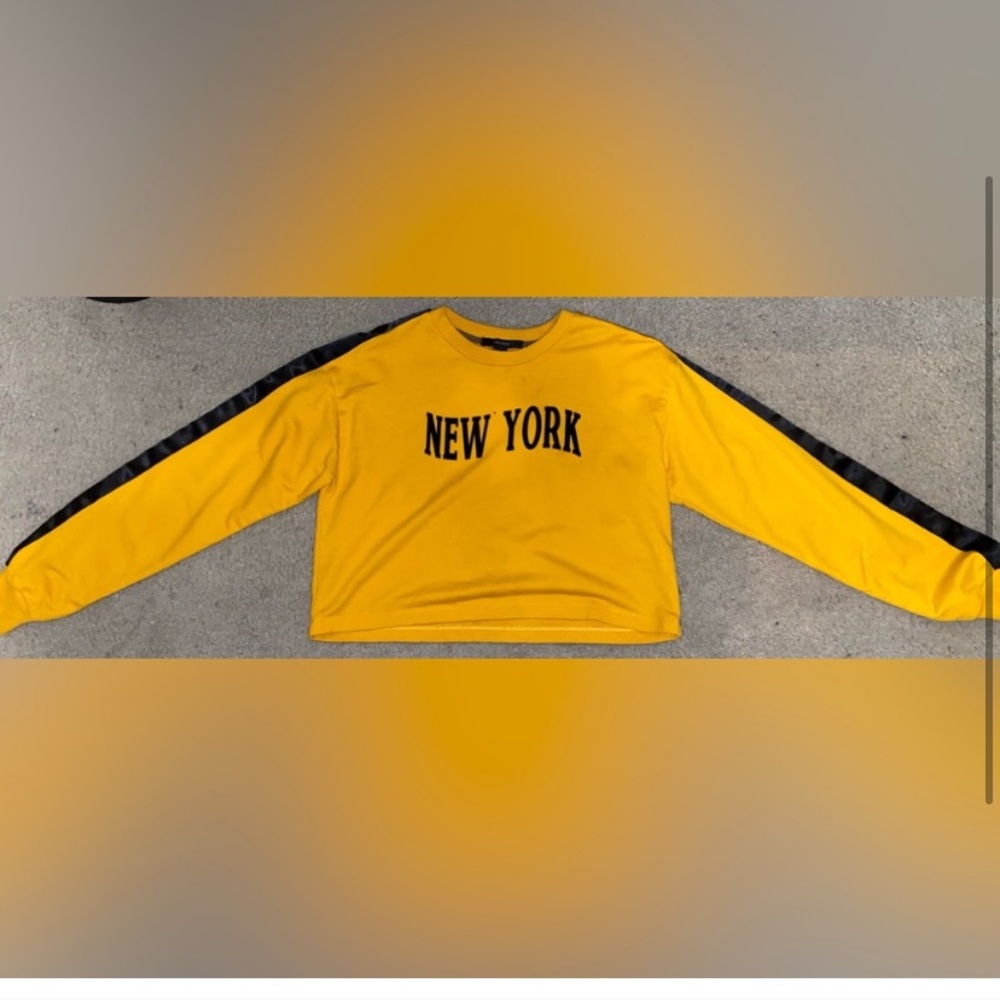 Forever 21 New York Sweatshirt - Picture 3 of 3